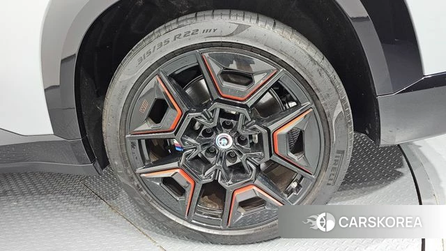 BMW XM (G09) id 4674916 из Кореи 13