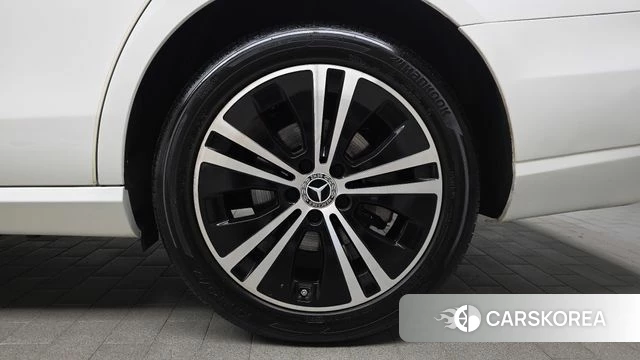 Mercedes-Benz E-Class W213 id 5047979 из Кореи 13