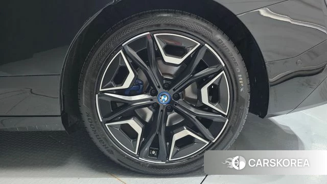 BMW iX id 4965718 из Кореи 13