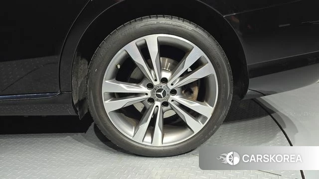 Mercedes-Benz C-Class W205 id 5028458 из Кореи 13
