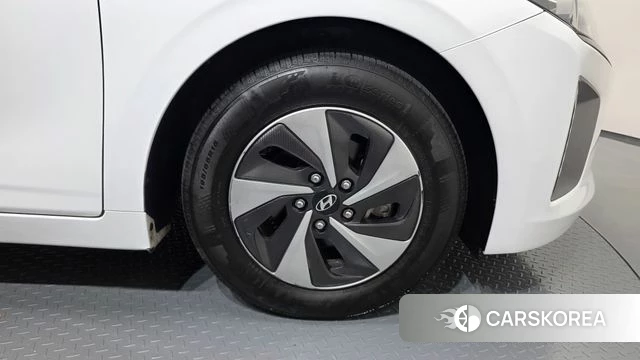 Hyundai Ionic Hybrid id 4647647 из Кореи 13