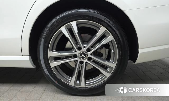 Mercedes-Benz E-Class W213 id 4990966 из Кореи 13