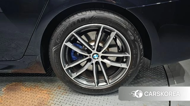 BMW 5 Series (G30) id 5039705 из Кореи 13