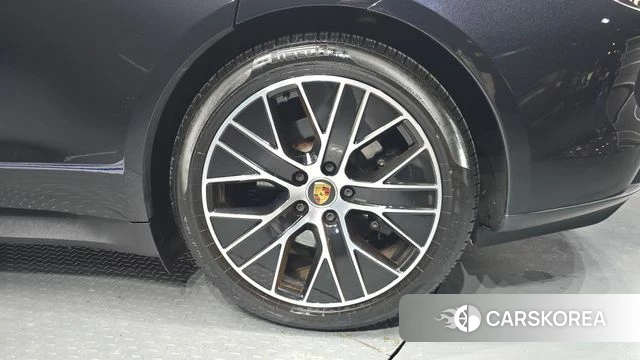 Porsche Taycan id 5027761 из Кореи 13