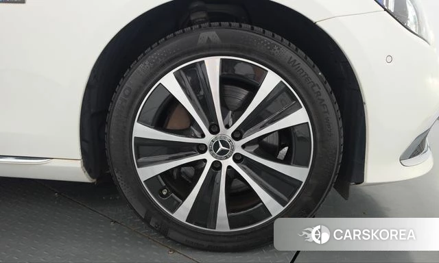 Mercedes-Benz E-Class W213 id 4997554 из Кореи 13