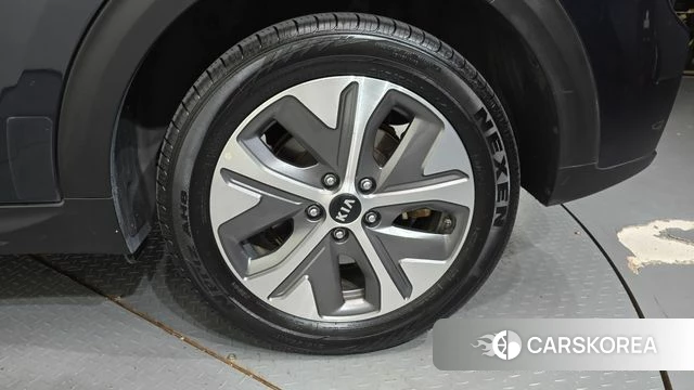 Kia Niro EV id 5028385 из Кореи 13
