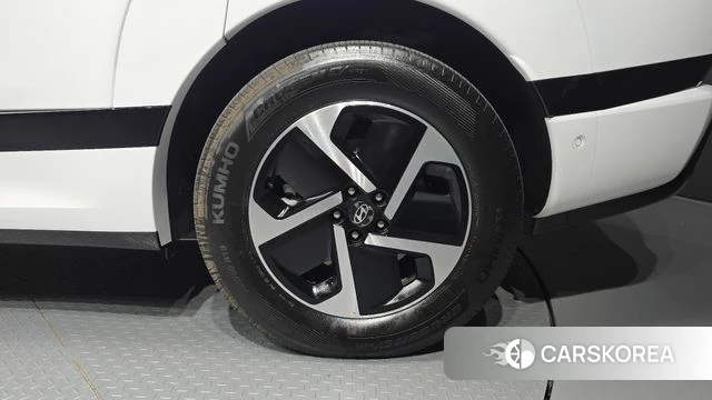 Hyundai Ionic 9 id 4957300 из Кореи 13