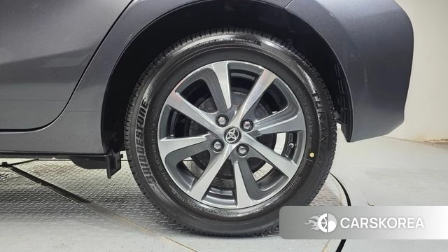 Toyota Prius C id 4988237 из Кореи 13