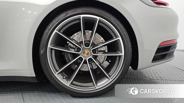 Porsche 911(992) id 5035093 из Кореи 13