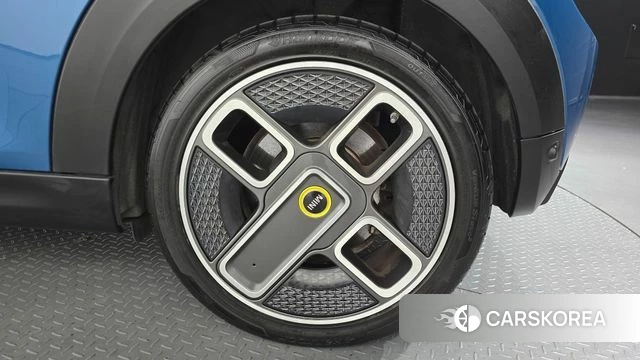 Mini Cooper Electric id 4958674 из Кореи 13