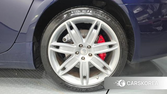 Maserati Quattroporte id 4993126 из Кореи 13