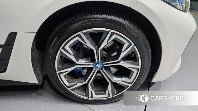 BMW i4 id 5033217 из Кореи 13