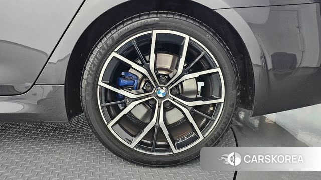BMW 5 Series (G30) id 4958100 из Кореи 13