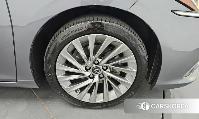 Lexus ES300h 7th generation id 4977973 из Кореи 13
