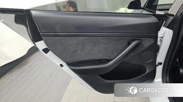 Tesla Model 3 id 4676679 из Кореи 13