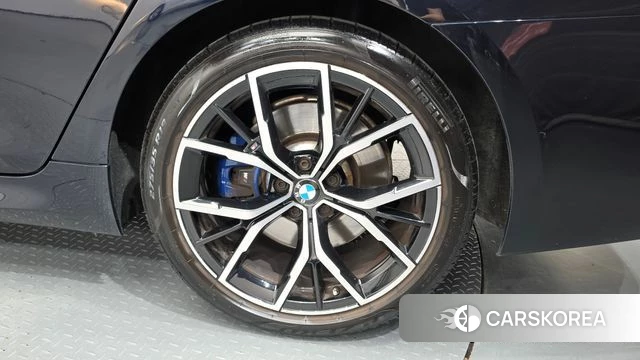 BMW 5 Series (G30) id 5012525 из Кореи 13