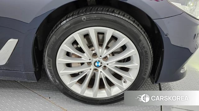 BMW 5 Series (G30) id 5041567 из Кореи 13