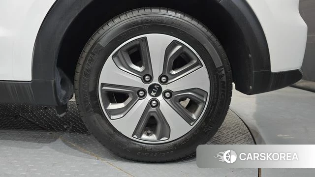 Kia Niro id 5014129 из Кореи 13
