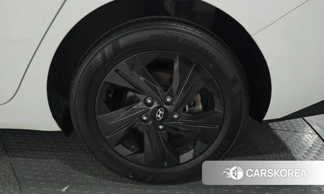 Hyundai Avante Hybrid (CN7) id 5017945 из Кореи 13