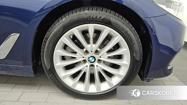 BMW 5 Series (G30) id 5041301 из Кореи 13