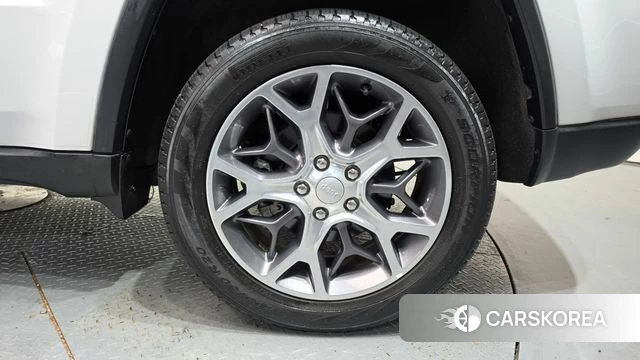 Jeep Grand Cherokee id 5034733 из Кореи 13