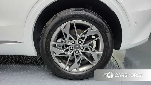 Genesis GV70 id 4996444 из Кореи 13