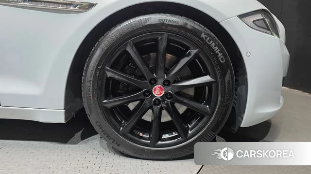 Jaguar All New XJ id 4931058 из Кореи 13
