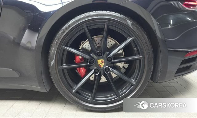 Porsche 911(992) id 4998200 из Кореи 13