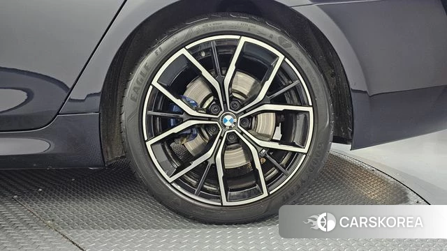 BMW 5 Series (G30) id 4965809 из Кореи 13