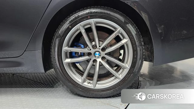 BMW 5 Series (G30) id 4967885 из Кореи 13