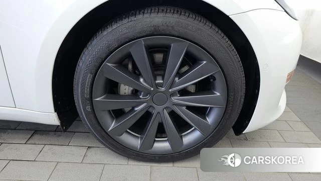 Tesla Model 3 id 4905924 из Кореи 13
