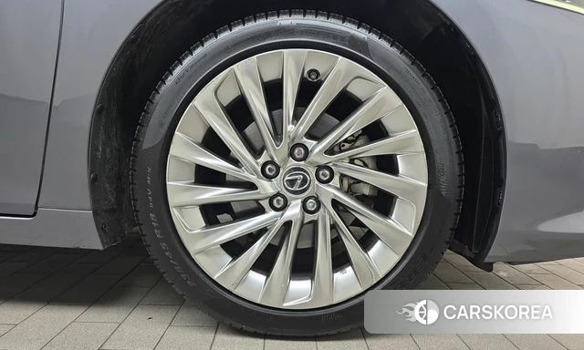 Lexus ES300h 7th generation id 4959784 из Кореи 13