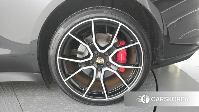 Porsche Taycan id 4990467 из Кореи 13