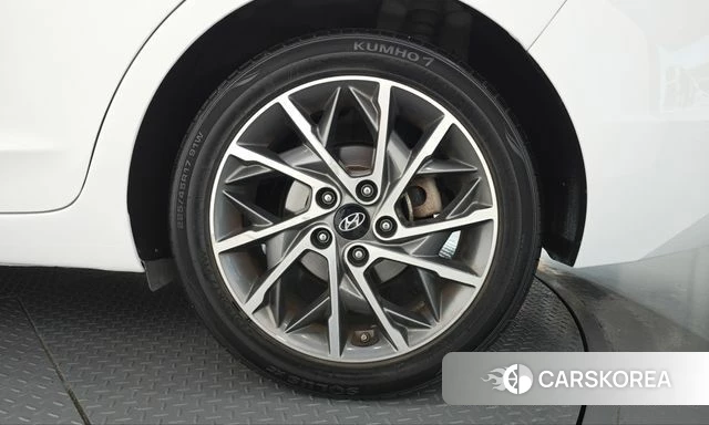 Hyundai The New Avante AD id 5048303 из Кореи 13