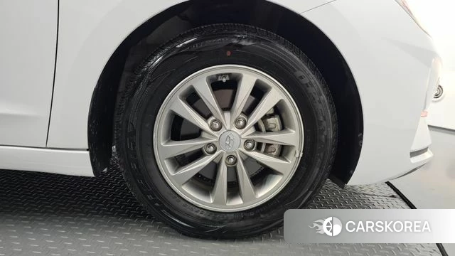 Hyundai The New Avante AD id 4604817 из Кореи 13