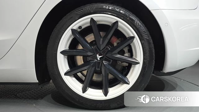 Tesla Model 3 id 4987437 из Кореи 13