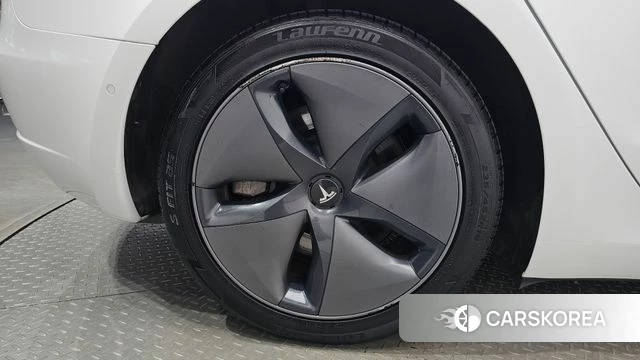 Tesla Model 3 id 4609741 из Кореи 13