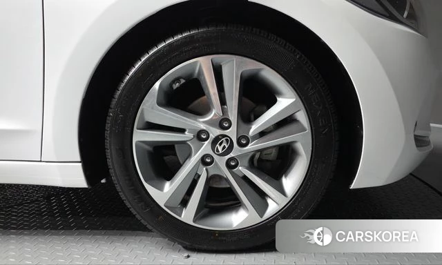 Hyundai Avante AD id 4998912 из Кореи 13