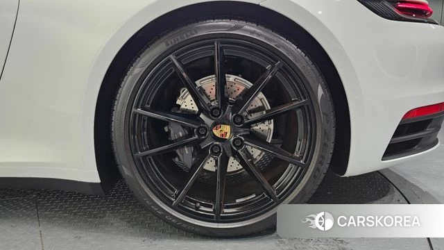 Porsche 911(992) id 4982467 из Кореи 13