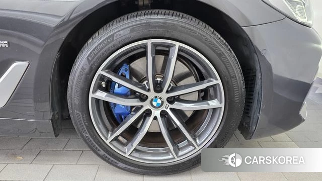 BMW 5 Series (G30) id 5034221 из Кореи 13