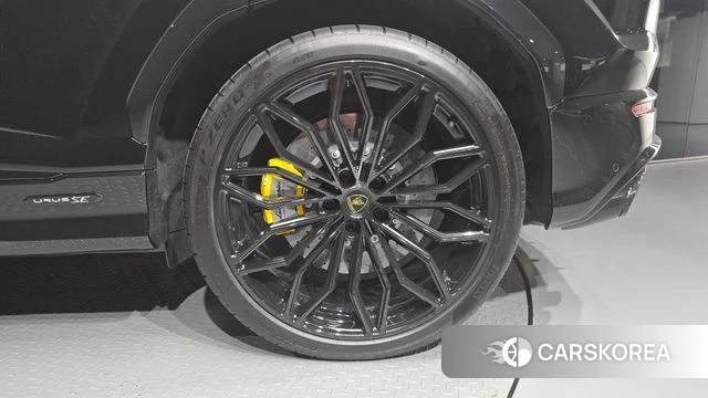 Lamborghini Urus id 4934454 из Кореи 13