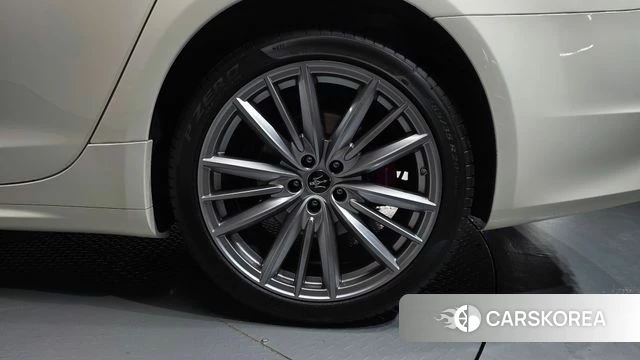 Maserati Quattroporte id 5017282 из Кореи 13