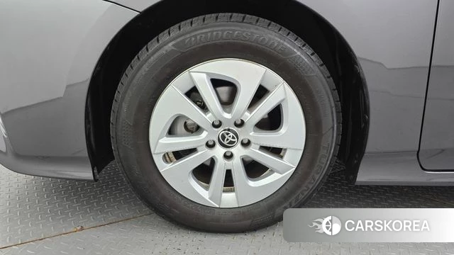 Toyota Prius 4th Generation id 4918839 из Кореи 13