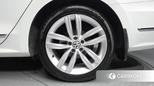 Volkswagen The New Passat id 4983112 из Кореи 13