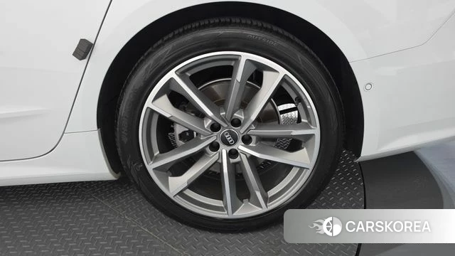 Audi A7 (4K) id 4923471 из Кореи 13