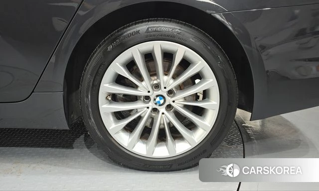 BMW 5 Series (G30) id 5004140 из Кореи 13