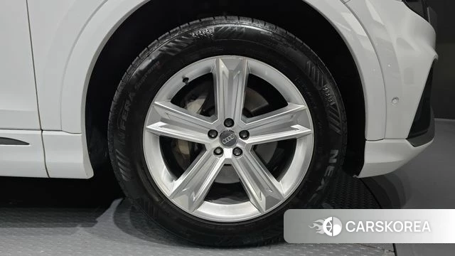 Audi Q8 (4M) id 4906906 из Кореи 13