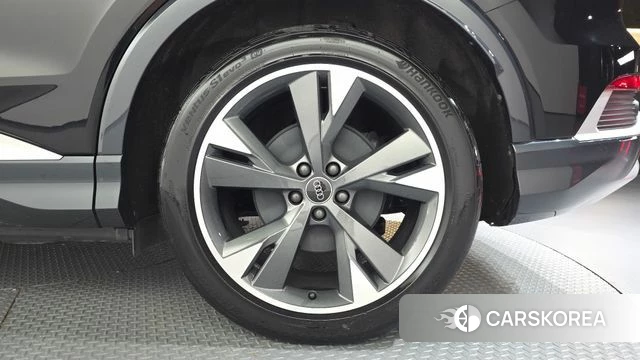 Audi Q4 e-Tron (F4) id 5033316 из Кореи 13