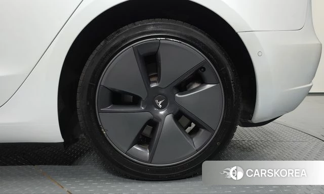 Tesla Model 3 id 5017076 из Кореи 13
