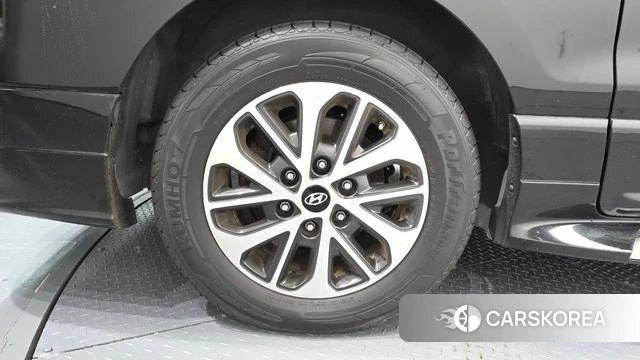 Hyundai The New Grand Starex id 4760048 из Кореи 13